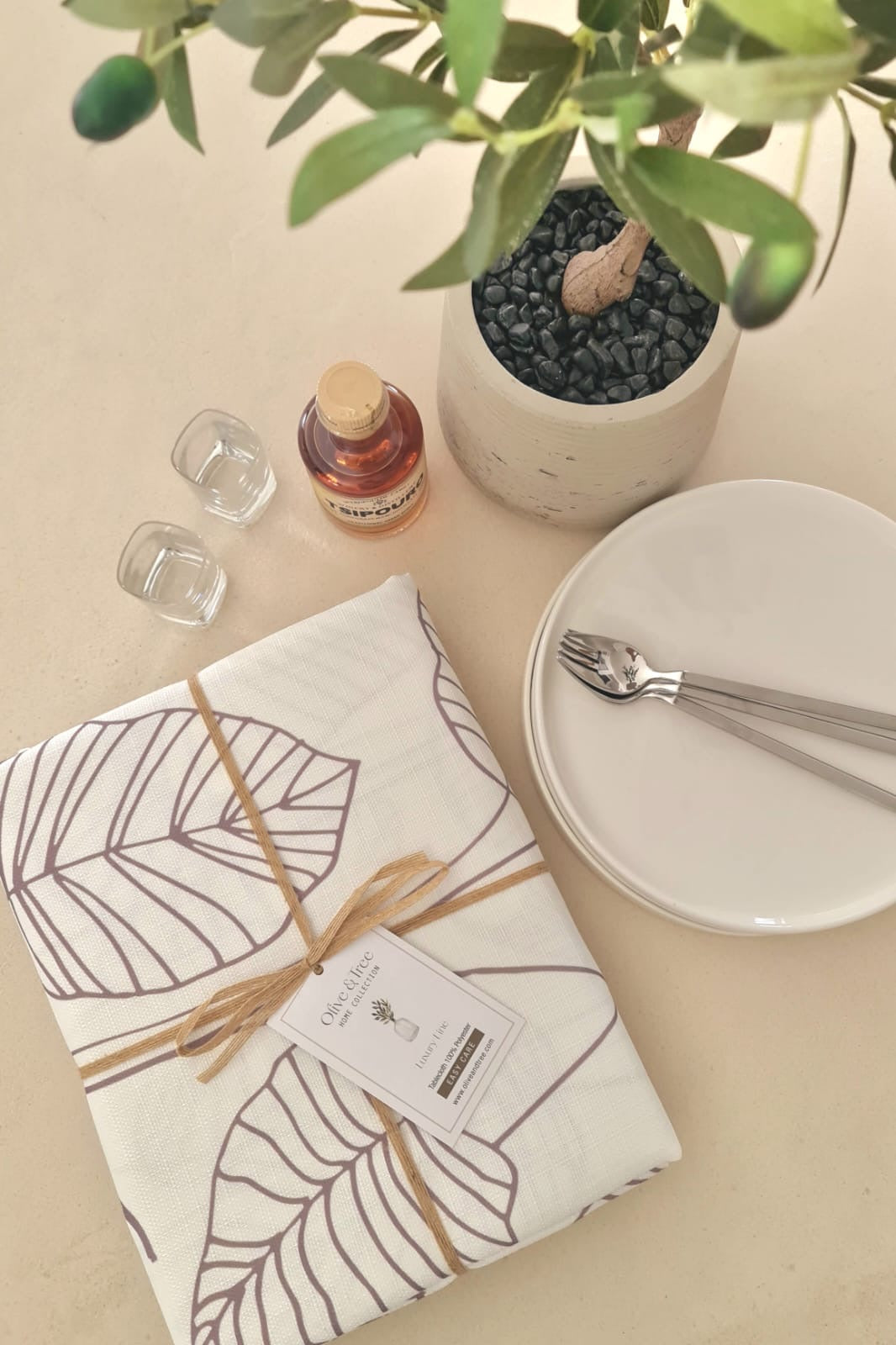 BROWN LEAVES TABLECLOTH| BROWN "LEAVES" TABLECLOTH| LEAVES TABLECLOTH